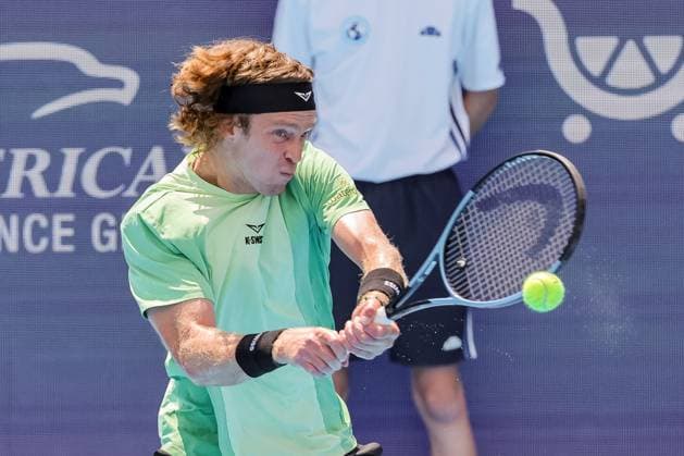 August 10, 2025, Mason, Ohio, U.S: Andrey Rublev (RUS) hits a two-handed backhand during SundayÃ¢â‚¬â ¢s second round of the Cincinnati Open at the Lindner Family Tennis Center, Mason, Oh. Mason U.S - ZUMAs304 20250810_zaf_s304_226 Copyright: xScottxStuartx