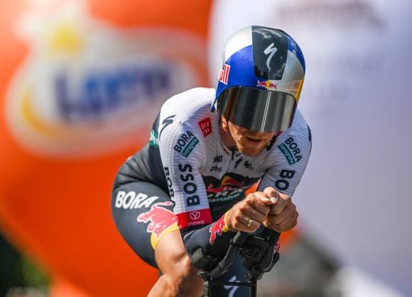 82nd Tour De Pologne 2025 - Stage 7 WIELICZKA, POLAND AUGUST 10: Jonas Koch of Germany, riding for Red Bull - BORA - hansgrohe, races through the final kilometer of Stage 7, a 12.5 km individual time trial from Wieliczka to Wieliczka, during the 82nd Tour de Pologne, in Wieliczka, Lesser Poland Voivodeship, Poland, on August 10, 2025. Wieliczka Poland Copyright: xArturxWidakx originalFilename:widak-82ndtour250810_npShf.jpg