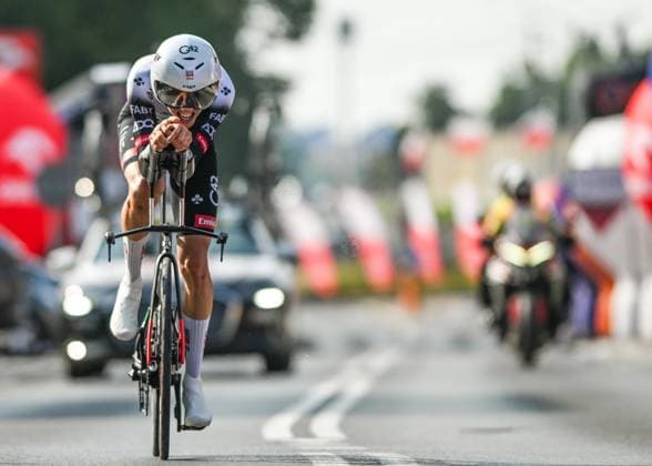 82nd Tour De Pologne 2025 - Stage 7 WIELICZKA, POLAND AUGUST 10: Jan Christen of Switzerland, riding for UAE Team Emirates - XRG Team, races through the final kilometer of Stage 7, a 12.5 km individual time trial from Wieliczka to Wieliczka, during the 82nd Tour de Pologne, in Wieliczka, Lesser Poland Voivodeship, Poland, on August 10, 2025. Wieliczka Poland Copyright: xArturxWidakx originalFilename:widak-82ndtour250810_npwMY.jpg