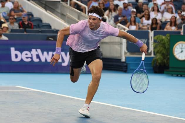 August 10, 2025, Mason, Ohio, United States: BEN SHELTON of USA during the match against C. Ugo Carabello of Argentina in the second round of the Cincinnati Open at the Lindner Family Tennis Center. Mason, Ohio. Shelton won 6:3, 3:1 Mason United States - ZUMAc278 20250810_zsp_c278_046 Copyright: xMarcinxCholewinskix