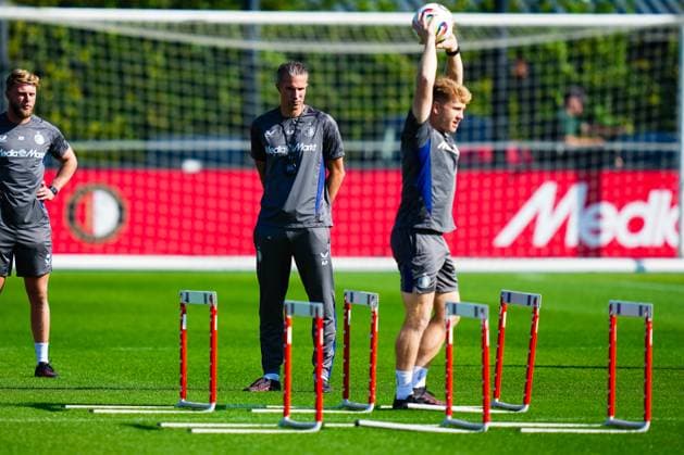 UEFA Champions League 2025-2026: training of Feyenoord Rotterdam - Coach Robin van Persie of Feyenoord Rotterdam during the training of Feyenoord in preparation of the UEFA Champions League qualification duel against Fenerbahce SK at Trainingscomplex 1908 on 11 August 2025 in Rotterdam, The Netherlands. (VK Sportphoto Danny de Groot) Copyright: xDannyxdexGrootx
