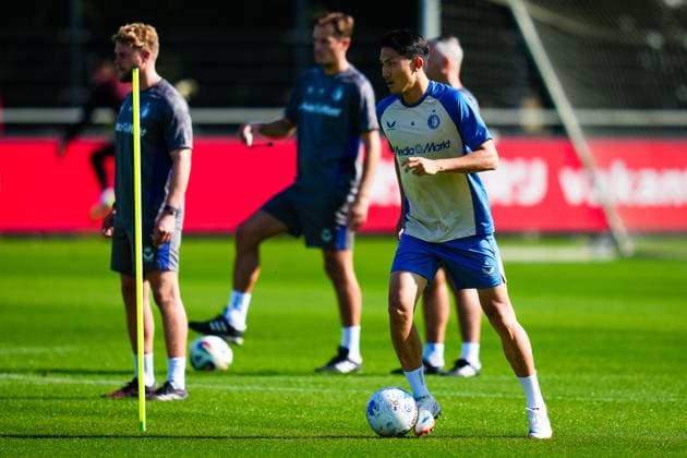 UEFA Champions League 2025-2026: training of Feyenoord Rotterdam - Tsuyoshi Watanabe Player of Feyenoord Rotterdam during the training of Feyenoord in preparation of the UEFA Champions League qualification duel against Fenerbahce SK at Trainingscomplex 1908 on 11 August 2025 in Rotterdam, The Netherlands. (VK Sportphoto Danny de Groot) Copyright: xDannyxdexGrootx