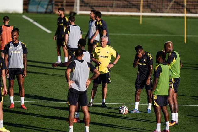 Ahead of Fenerbahce v Feyenoord - UEFA Champions League ISTANBUL, TURKIYE - AUGUST 11: Head Coah of Fenerbahce Jose Mourinho leads training session ahead of UEFA Champions League third qualifying round second leg football match against Feyenoord in Istanbul, Turkiye on August 11, 2025. Hakan Akgun Anadolu Istanbul Turkey. Editorial use only. Please get in touch for any other usage.  Copyright: x2025xAnadoluxHakanxAkgunx