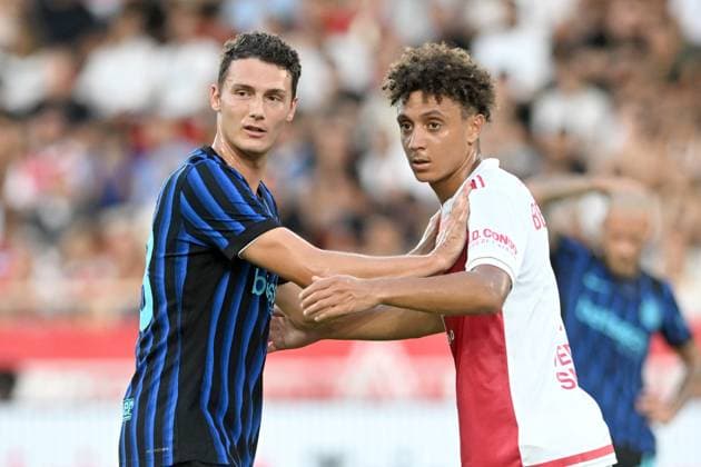 ELIESSE BEN SEGHIR, Monaco, BENJAMIN PAVARD, Inter, Amichevole, Friendly Match 2025-26, Monaco-Inter 1-2, Azione, Action, Contrasto AMICHEVOLE 2025-26 AS MONACO-FC INTER 1-2