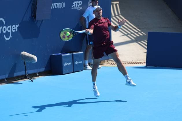 TENIS CINCINNATI OPEN 2025 11082025 N Z JAN ZIELINSKI W TRAKCIE MECZU 1 16 FINALU GRY PODWOJNEJ TURNIEJU CINCINNATI OPEN MARCIN CHOLEWINSKI NEWSPIX.PL TENNIS WTA, Tennis Damen 1000 CINCINNATI OPEN 2025 11082025 JAN ZIELINSKI DURING THE MATCH IN THE 1 16 FINAL OF DOUBLE NEWSPIX.PL --- newspix.pl POLAND OUT! 