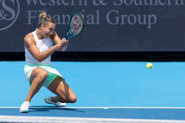 August 11, 2025, Mason, Ohio, USA: Mason, Ohio; Cincinnati Open Tennis Tournament - 2025 08 11 - Aryna Sabalenka plays a ball against opponent Emma Raducanu. - ZUMAPress Mason USA - ZUMAn24_ 20250811_zaf_n24_126 Copyright: xWallyxNellx