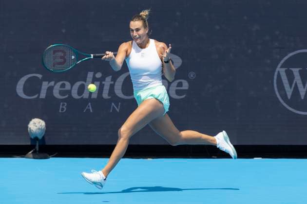 August 11, 2025, Mason, Ohio, USA: Mason, Ohio; Cincinnati Open Tennis Tournament - 2025 08 11 - Aryna Sabalenka plays a ball against opponent Emma Raducanu. - ZUMAPress Mason USA - ZUMAn24_ 20250811_zaf_n24_182 Copyright: xWallyxNellx