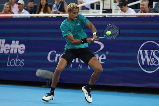 August 11, 2025, Mason, Ohio, United States: GABRIEL DIALLO of Canada during the match against J. Sinner of Italy in the third round of the Cincinnati Open at the Lindner Family Tennis Center. Mason, Ohio. Diallo lost 2:6, 6:7 Mason United States - ZUMAc278 20250811_zsp_c278_029 Copyright: xMarcinxCholewinskix