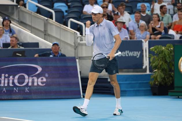 August 11, 2025, Mason, Ohio, United States: JANNIK SINNER of Italy during the match against G. Diallo of Canada in the third round of the Cincinnati Open at the Lindner Family Tennis Center. Mason, Ohio. Sinner won 6:2, 7:6 Mason United States - ZUMAc278 20250811_zsp_c278_034 Copyright: xMarcinxCholewinskix