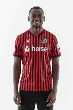 Mustapha Bundu Hannover 96 , 2 BL GER, Hannover 96 Porträttermin 2025 2026 Mustapha Bundu Shong Hames Football, GER Football 2 BL Bundesliga 2025 2026 Porträttermin Hannover96