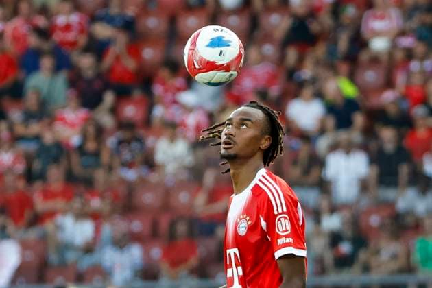Jonah Kusi Asare FC Bayern Munich, 41 on the ball , Switzerland, Football, Test match, 2025 2026, Grasshopper Club Zurich vs FC Bayern Munich, 12 08 2025, Letzigrund Stadium, Zurich, Switzerland Zurich Letzigrund Stadium Canton Zurich Switzerland Copyright: xGrantxHubbsx