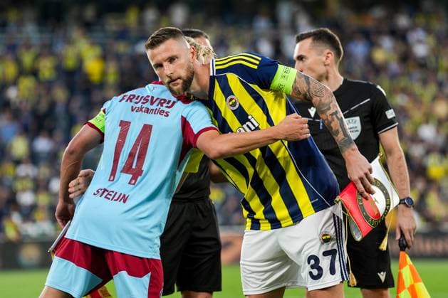 UEFA Champions League: Fenerbahce SK v Feyenoord Istanbul - Sem Steijn of Feyenoord, Milan Å kriniar of Fenerbahce during the third qualification round 2nd leg of The Champions League 2025 2026. The match is set between Fenerbahce SK and Feyenoord at Chobani Stadium, Kadikoy on 12 August 2025 in Istanbul, Turkey. Copyright: xBastiaanxPoutsmax