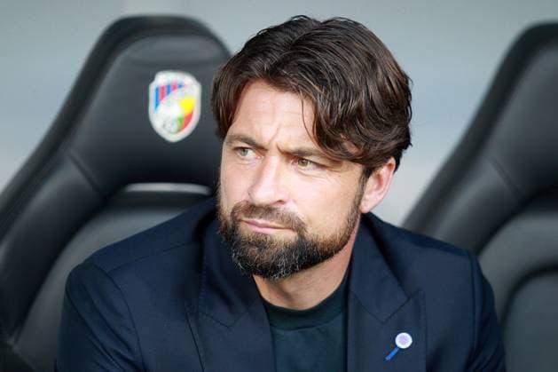 Rangers manager, russell martin looks on Viktoria Plzen v Rangers, UEFA Champions League, 3rd Qualifying Round, Second Leg, Football, Doosan Arena, Plzen, Czech Republic, UK - 12 Aug 2025Plzen Doosan Arena Czech Republic EDITORIAL USE ONLY No use with unauthorised audio, video, data, fixture lists, club league logos or live services. Online in-match use limited to 120 images, no video emulation. No use in betting, games or single club league player publications. Copyright: xMilanxKammermeyer Shutterstockx 15437971d