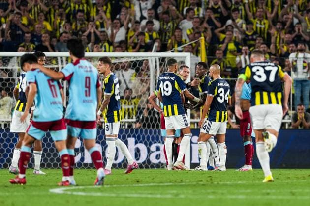 UEFA Champions League: Fenerbahce SK v Feyenoord Istanbul - Referee Istvan Kovacs during the third qualification round 2nd leg of The Champions League 2025 2026. The match is set between Fenerbahce SK and Feyenoord at Chobani Stadium, Kadikoy on 12 August 2025 in Istanbul, Turkey. Copyright: xYannickxVerhoevenx