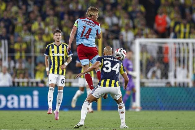 ISTANBUL , 12-08-2025 , Sukru Saracoglu stadium , season 2025 2026 , UEFA Champions League , 3th qualifying round, 2nd leg between Fenerbahce and Feyenoord , picture shows.Feyenoord player Sem Steijn Fenerbahce player Sofyan Amrabat Fenerbahce - Feyenoord  x30479290x Copyright: