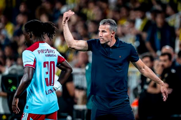 Feyenoord Rotterdam trainer Robin van Persie during the match Fenerbahce Feyenoord at the Åžükrü SaracoÄülu Spor Kompleksi for the Champions League Third qualifying round 2nd leg season 2025 2026 in ISTANBUL, Turkey on 10 august 2025, photo by Marcel van Dorst EYE4images DeFodi Images
