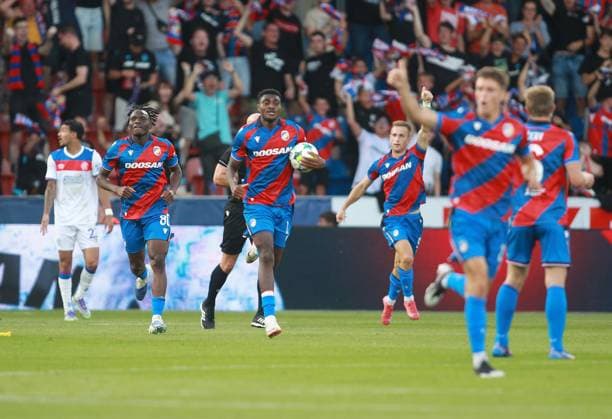 Rafiu Durosinmi of Viktoria Plzen celebrates scoring a goal to make it 1-0 Viktoria Plzen v Rangers, UEFA Champions League, 3rd Qualifying Round, Second Leg, Football, Doosan Arena, Plzen, Czech Republic, UK - 12 Aug 2025Plzen Doosan Arena Czech Republic EDITORIAL USE ONLY No use with unauthorised audio, video, data, fixture lists, club league logos or live services. Online in-match use limited to 120 images, no video emulation. No use in betting, games or single club league player publications. Copyright: xMilanxKammermeyer Shutterstockx 15437971n