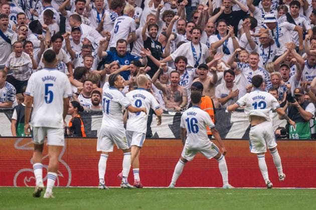 250812 Robert of FC Copenhagen celebrates after 2 0 during the UEFA Champions League qualifier football match between FC Copenhagen and Malmö FF on August 12, 2025 in Copenhagen Photo Christoffer Borg Mattisson BILDBYRAN COP 261 PA1061 fotboll football soccer fotball uefa champions league champions league fc copenhagen malmö ff bbeng kval fc köpenhamn jubel  Copyright: CHRISTOFFERxBORGxMATTISSON BB250812CB046