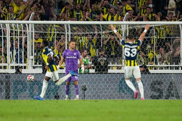 UEFA Champions League: Fenerbahce SK v Feyenoord Istanbul - Feyenoord keeper Timon Wellenreuther during the third qualification round 2nd leg of The Champions League 2025 2026. The match is set between Fenerbahce SK and Feyenoord at Chobani Stadium, Kadikoy on 12 August 2025 in Istanbul, Turkey. Copyright: xYannickxVerhoevenx
