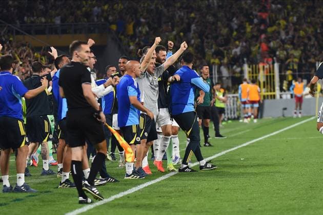 Players of Fenerbahce celebrates for their team third goal during the UEFA Champions League Third Qualifying Round Second Leg match between Fenerbahce and Feyenoord at Chobani Stadium in Istanbul , Turkey on August 12, 2025. ( Photo by Seskimphoto ) Istanbul Turkey Istanbul Turkey Copyright: xSeskimphotox FBahce-Feyenoord-120825 (32)