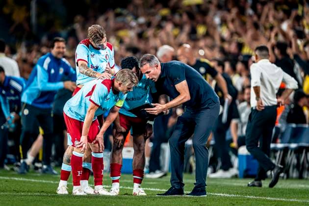 Feyenoord Rotterdam trainer Robin van Persie during the match Fenerbahce Feyenoord at the Åžükrü SaracoÄülu Spor Kompleksi for the Champions League Third qualifying round 2nd leg season 2025 2026 in ISTANBUL, Turkey on 10 august 2025, photo by Marcel van Dorst EYE4images DeFodi Images