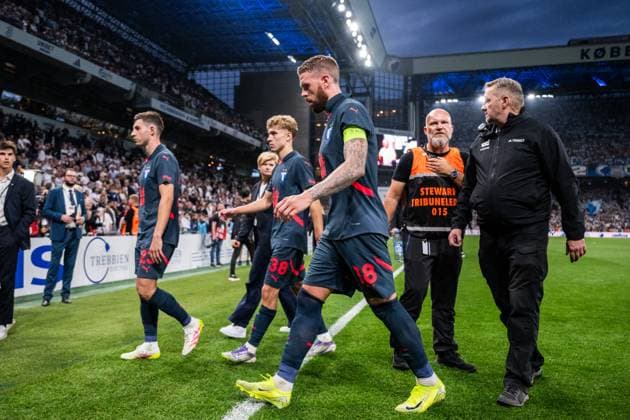 250812 Pontus Jansson of Malmö FF looks dejected after the UEFA Champions League qualifier football match between FC Copenhagen and Malmö FF on August 12, 2025 in Copenhagen Photo Petter Arvidson BILDBYRAN kod PA PA1061 fotboll football soccer fotball uefa champions league champions league fc copenhagen malmö ff bbeng kval fc köpenhamn bbauto depp  Copyright: PETTERxARVIDSON BB250812PA117