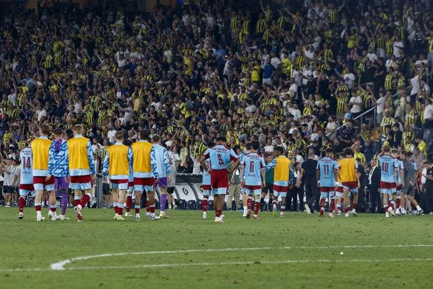 ISTANBUL , 12-08-2025 , Sukru Saracoglu stadium , season 2025 2026 , UEFA Champions League , 3th qualifying round, 2nd leg between Fenerbahce and Feyenoord , picture shows.dejection after the lost match by players Feyenoord Fenerbahce - Feyenoord  x30479830x Copyright: