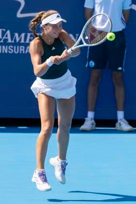 August 12, 2025, Mason, Ohio, USA: Mason, Ohio; Cincinnati Open Tennis Tournament - 2025 08 12 - Iva Jovic plays a ball against opponent Barbora Krejcikova. - ZUMAPress Mason USA - ZUMAn24_ 20250812_zaf_n24_006 Copyright: xWallyxNellx
