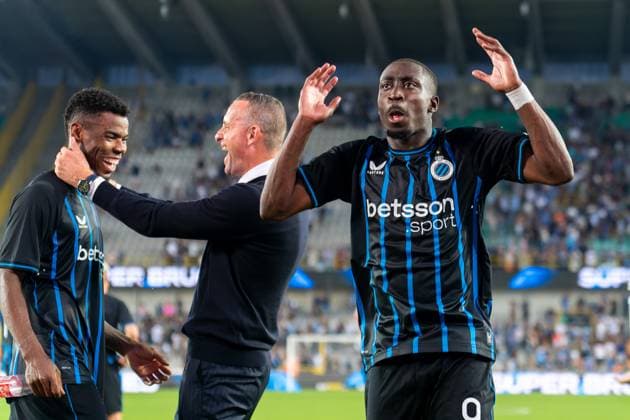 2025-08-12 Club Brugge v RB Salzburg - UEFA Champions League Third Qualifying Round Second Leg BRUGGE, BELGIUM - AUGUST 12: Carlos Forbs of Club Brugge celebrating his sides win during the UEFA Champions League Third Qualifying Round Second Leg match between Club Brugge and RB Salzburg at Jan Breydel Stadium on August 12, 2025 in Brugge, Belgium. Brugge Jan Breydel Stadium Belgium Content not available for redistribution in The Netherlands directly or indirectly through any third parties. Copyright: xJorisxVerwijstx