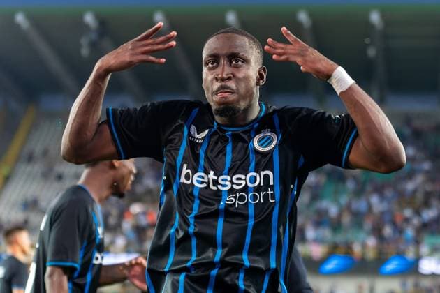 2025-08-12 Club Brugge v RB Salzburg - UEFA Champions League Third Qualifying Round Second Leg BRUGGE, BELGIUM - AUGUST 12: Carlos Forbs of Club Brugge celebrating his sides win during the UEFA Champions League Third Qualifying Round Second Leg match between Club Brugge and RB Salzburg at Jan Breydel Stadium on August 12, 2025 in Brugge, Belgium. Brugge Jan Breydel Stadium Belgium Content not available for redistribution in The Netherlands directly or indirectly through any third parties. Copyright: xJorisxVerwijstx