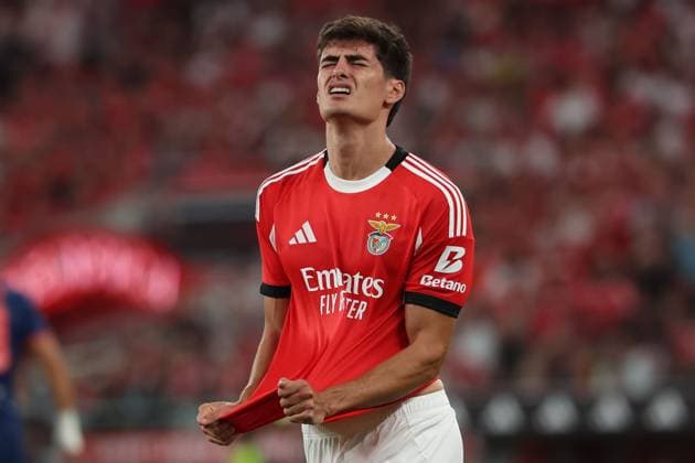 Portugal, Lisbon 2025 08 12 xJFx Second leg Third qualifying round Uefa Champions League 2025 26 , S L Benfica OGC Nice v l , Antonio Silva S L Benfica disappointed, disappointed looking, dissapointed, sad, frustrated, frustrated, frustrated Copyright: JoaquimxFerreira