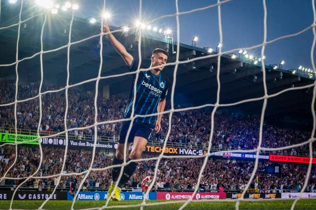 Club Brugge v Salzburg - UEFA Champions League BRUGGE, BELGIUM - AUGUST 12 : Forbs Carlos forward of Club Brugge celebrates the 3-2 of Vanaken Hans midfielder of Club Brugge during the UEFA Champions League 2025 26 third qualifying round second leg between Club Brugge and Salzburg on August 12, 2025 in Brugge, Belgium, 12 08 2025 Brugge Belgium  Copyright: xGvgx