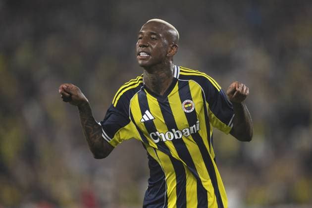 Fenerbahce v Feyenoord - UEFA Champions League ISTANBUL, TURKIYE - AUGUST 12: Talisca of Fenerbahce celebrate after winning the UEFA Champions League third qualifying round second-leg football match between Fenerbahce and Feyenoord at Chobani Stadium in Istanbul, Turkiye on August 12, 2025. Arif Hudaverdi Yaman Anadolu Istanbul Turkey. Editorial use only. Please get in touch for any other usage.  Copyright: x2025xAnadoluxArifxHudaverdixYamanx