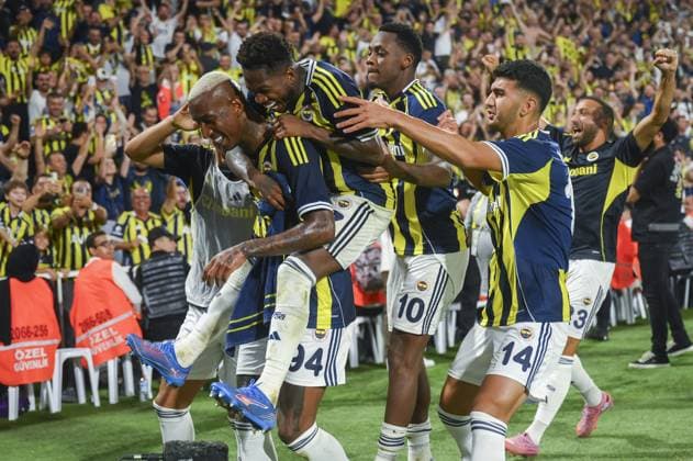 Fenerbahce v Feyenoord - UEFA Champions League ISTANBUL, TURKIYE - AUGUST 12: Players of Fenerbahce celebrate after winning the UEFA Champions League third qualifying round second-leg football match between Fenerbahce and Feyenoord at Chobani Stadium in Istanbul, Turkiye on August 12, 2025. Arif Hudaverdi Yaman Anadolu Istanbul Turkey. Editorial use only. Please get in touch for any other usage.  Copyright: x2025xAnadoluxArifxHudaverdixYamanx