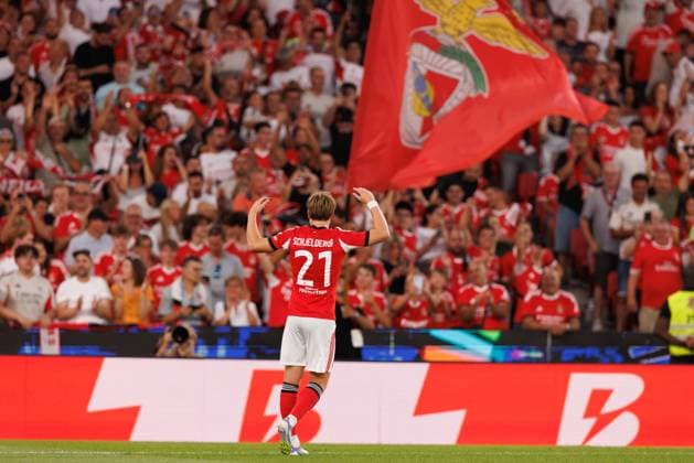 Andreas Schjelderup seen celebrating after scoring goal during Champions League qualifying game between SL Benfica and OGC Nice (Maciej Rogowski) Lisbon Estadio Da Luz Portugal Copyright: xMaciejxRogowskix slbogcnice2526-26