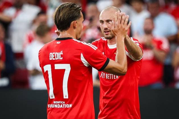 August 12, 2025, Lisbon, Portugal, Portugal: Frederik AURSNES of Benfica celebrate his goal with Amar DEDIC of Benfica during the UEFA Champions League, Third qualifying round, 2nd leg match between SL Benfica and OGC Nice at Estadio da Luz on August 12, 2025 in Lisbon, Portugal. Lisbon Portugal - ZUMAm308 20250812_zsp_m308_001 Copyright: xMatthieuxMirvillex