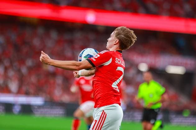 Andreas Schjelderup forward of SL Benfica During UEFA Champions League 3rd round second leg football match between SL Benfica and OGC Nice at the Estadio da Luz in Lisbon, Portugal, on August 12, 2025. Copyright: xx Sportspressphoto_SPR9855