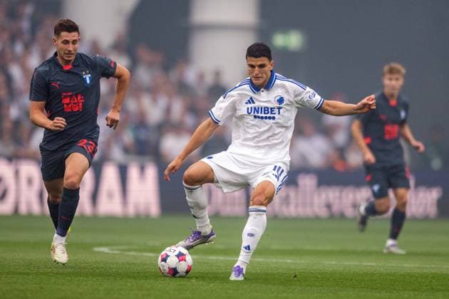 FC Copenhagen v Malmo FF, UEFA Champions League qualification, Copenhagen, Denmark Copenhagen, Denmark. 12th, August 2025. Mohamed Elyounoussi (10) of FC Copenhagen seen during the UEFA Champions League qualification match between FC Copenhagen and Malmo FF at Parken in Copenhagen. Denmark, Copenhagen  Copyright: xGonzalesxPhoto TobiasxJorgensenx