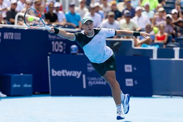 August 12, 2025, Mason, Ohio, USA: Mason, Ohio; Cincinnati Open Tennis Tournament - 2025 08 12 - Hamad Medjevic plays a ball against opponent Carlos Alcaraz. - ZUMAPress Mason USA - ZUMAn24_ 20250812_zaf_n24_150 Copyright: xWallyxNellx
