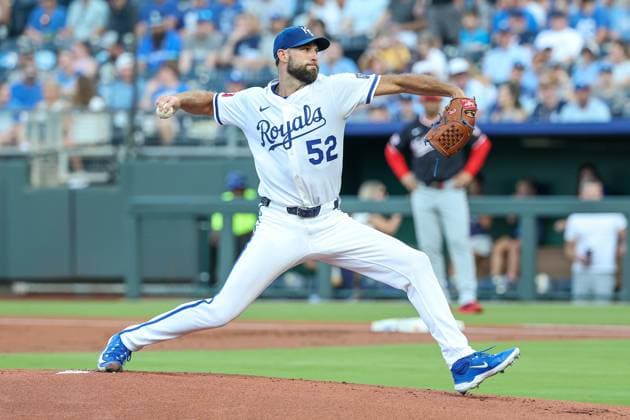 August 12, 2025: Kansas City Royals starting pitcher Michael Wacha (52) throws against the Washington Nationals during the first inning at Kauffman Stadium in Kansas City, MO. CSM Kansas City United States of America - ZUMAc04_ 20250812_zma_c04_033 Copyright: xDavidxSmithx