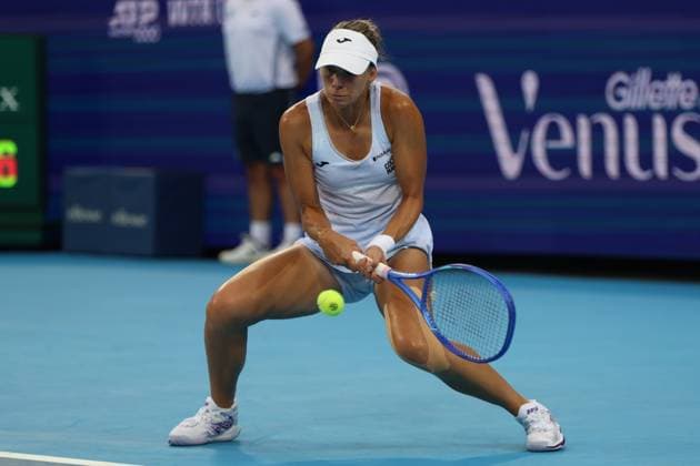 August 12, 2025, Mason, Ohio, United States: MAGDA LINETTE of Poland during the match against J. Pegula of USA in the third round of the Cincinnati Open at the Lindner Family Tennis Center. Mason, Ohio. Mason United States - ZUMAc278 20250812_zsp_c278_025 Copyright: xMarcinxCholewinskix