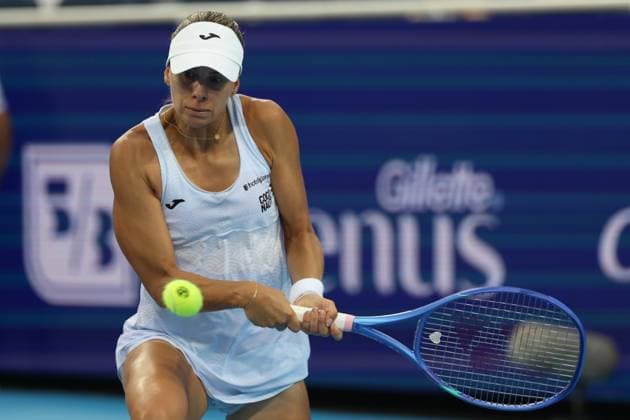 August 12, 2025, Mason, Ohio, United States: MAGDA LINETTE of Poland during the match against J. Pegula of USA in the third round of the Cincinnati Open at the Lindner Family Tennis Center. Mason, Ohio. Mason United States - ZUMAc278 20250812_zsp_c278_027 Copyright: xMarcinxCholewinskix