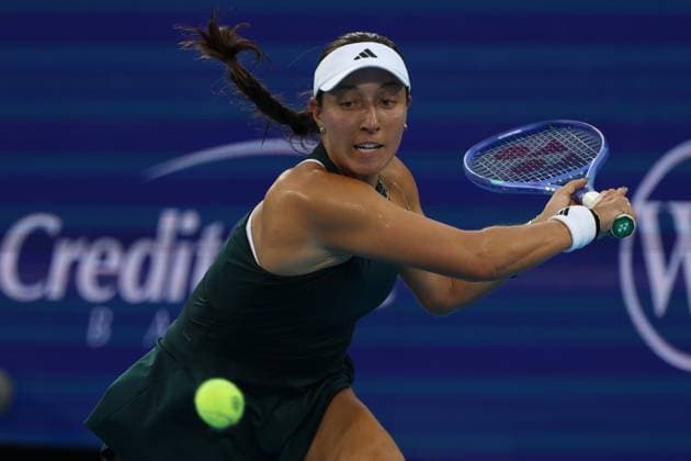 August 12, 2025, Mason, Ohio, United States: JESSICA PEGULA of USA during the match against M. Linette of Poland in the third round of the Cincinnati Open at the Lindner Family Tennis Center. Mason, Ohio. Mason United States - ZUMAc278 20250812_zsp_c278_032 Copyright: xMarcinxCholewinskix
