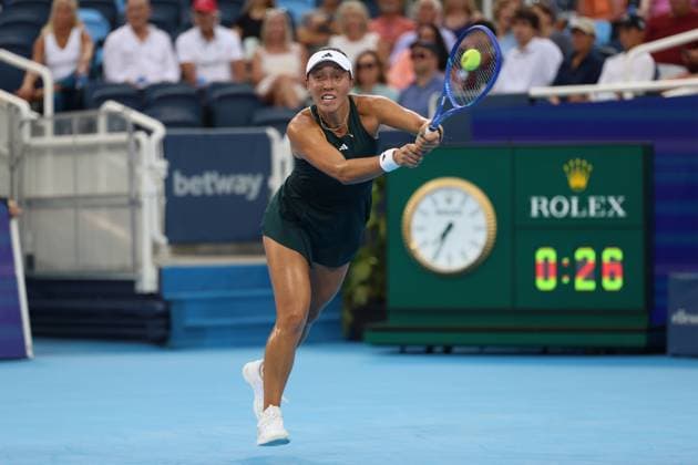 August 12, 2025, Mason, Ohio, United States: JESSICA PEGULA of USA during the match against M. Linette of Poland in the third round of the Cincinnati Open at the Lindner Family Tennis Center. Mason, Ohio. Mason United States - ZUMAc278 20250812_zsp_c278_036 Copyright: xMarcinxCholewinskix