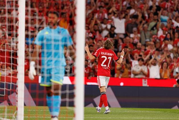 Andreas Schjelderup seen celebrating after scoring goal during Champions League third round qualifying game between SL Benfica and OGC Nice (Maciej Rogowski) Lisbon Estadio Da Luz Portugal Copyright: xMaciejxRogowskix slbnice2526-203