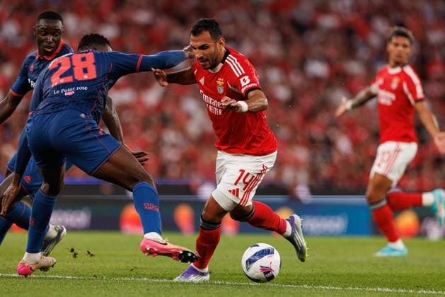 Vangelis Pavlidis seen during Champions League third round qualifying game between SL Benfica and OGC Nice (Maciej Rogowski) Lisbon Estadio Da Luz Portugal Copyright: xMaciejxRogowskix slbnice2526-222
