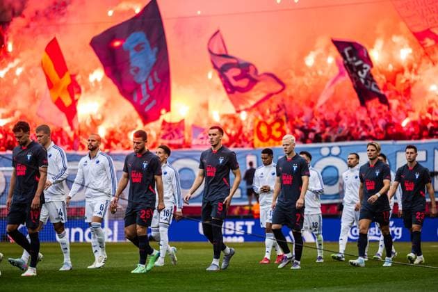 FC Copenhagen v Malmo FF, UEFA Champions League qualification, Copenhagen, Denmark Copenhagen, Denmark. 12th, August 2025. The player from the two teams enter the pitch for the UEFA Champions League qualification match between FC Copenhagen and Malmo FF at Parken in Copenhagen. Denmark, Copenhagen  Copyright: xGonzalesxPhoto DejanxObretkovicx