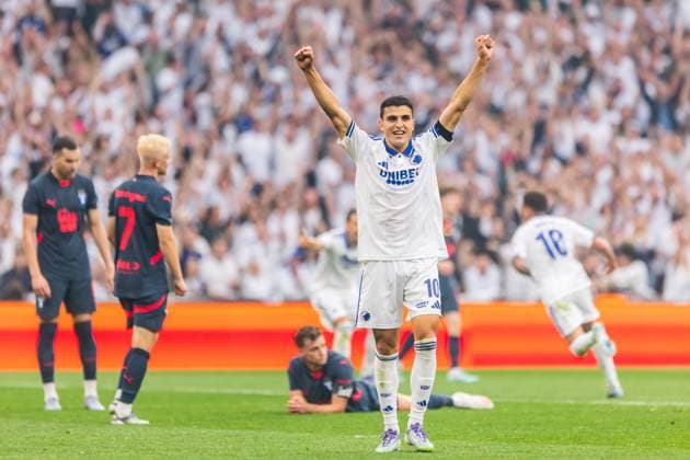 FC Copenhagen v Malmo FF, UEFA Champions League qualification, Copenhagen, Denmark Copenhagen, Denmark. 12th, August 2025. Mohamed Elyounoussi (10) of FC Copenhagen seen during the UEFA Champions League qualification match between FC Copenhagen and Malmo FF at Parken in Copenhagen. Denmark, Copenhagen  Copyright: xGonzalesxPhoto DejanxObretkovicx