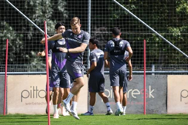 SOCCER - UEFA ECL, A.Wien vs Ostrava VIENNA,AUSTRIA,13.AUG.25 - SOCCER - UEFA Conference League, qualification, FK Austria Wien vs Banik Ostrava, preview, training A.Wien. Image shows Kang Hee Lee and Johannes Eggestein (A.Wien).  GEPAxpictures xArminxRauthner