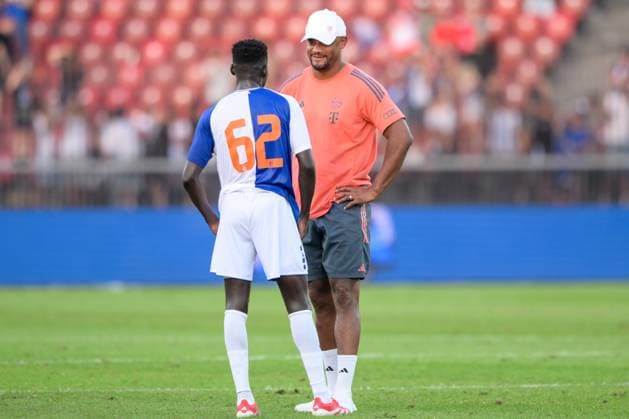 Soccer, Preparation, 20250812, Grasshopper Club Zurich FC Bayern Munich In the picture from l Bara Sapoko NDIAYE Zurich, 62 , Coach Bayern Vincent KOMPANY Final whistle Zurich Stadium Letzigrund Zurich Switzerland Copyright: Passion2Press MarkusxFischerx